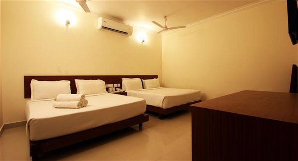 The Gopinivas Grand Hotel Kanyakumari Bagian luar foto
