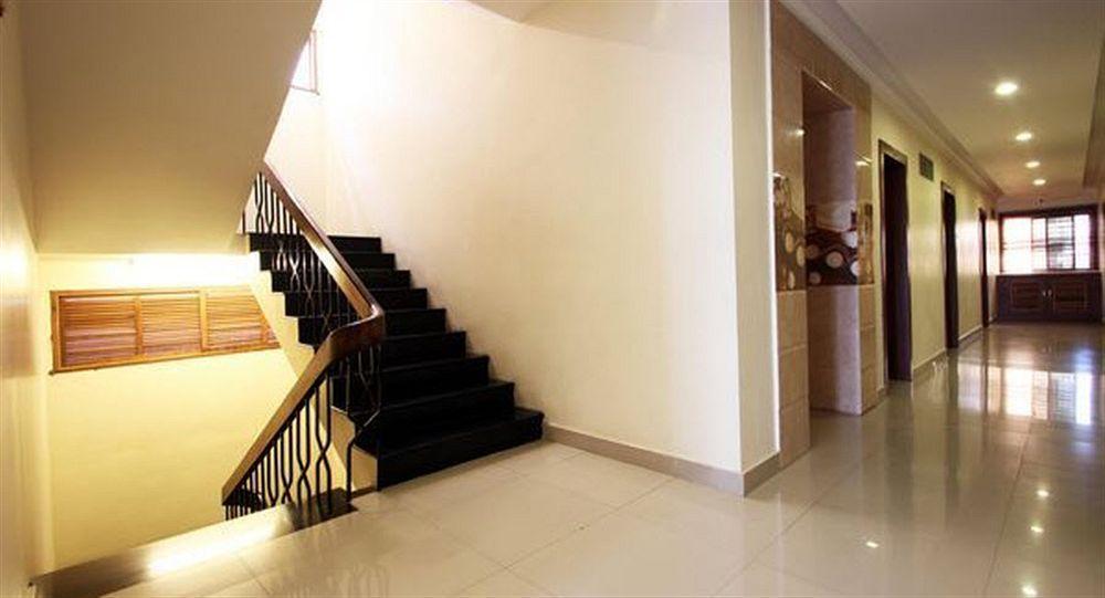 The Gopinivas Grand Hotel Kanyakumari Bagian luar foto