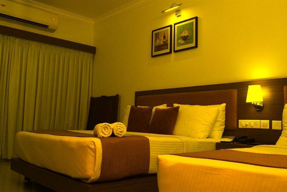 The Gopinivas Grand Hotel Kanyakumari Bagian luar foto