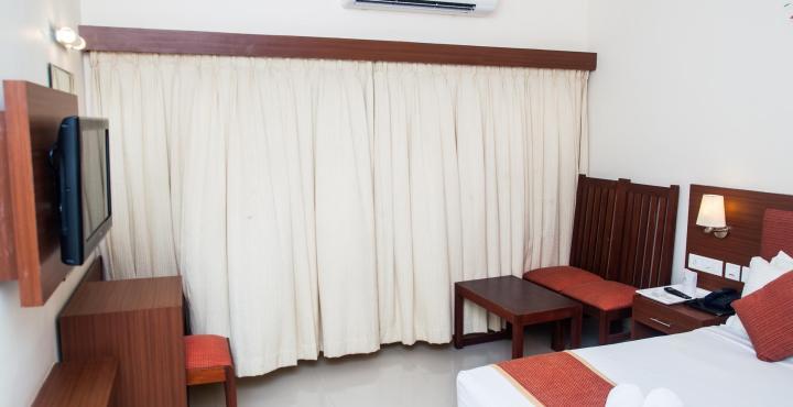 The Gopinivas Grand Hotel Kanyakumari Bagian luar foto